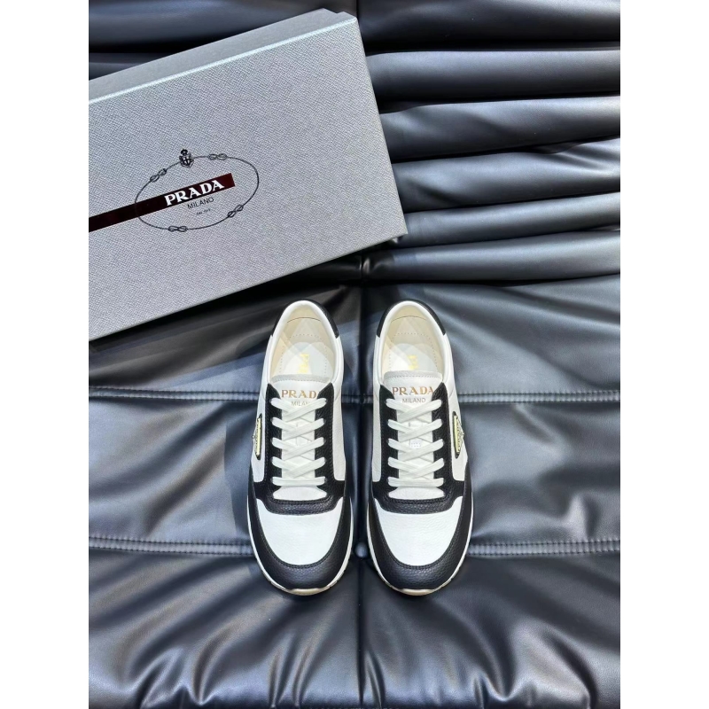 Pra*a casual shoes
